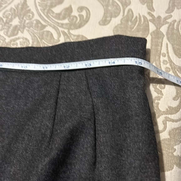 VALENTINO BOUTIQUE GREY SKIRT. MADE IN ITALY - Picture 11 of 13